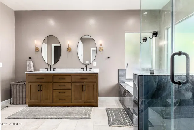 $725,000 | 688 West Juanita Avenue, Gilbert, AZ 85233