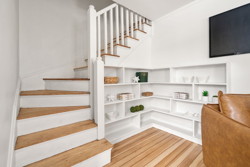 71 Highland Road Brookline, MA 02445 - Photo 11 of 19