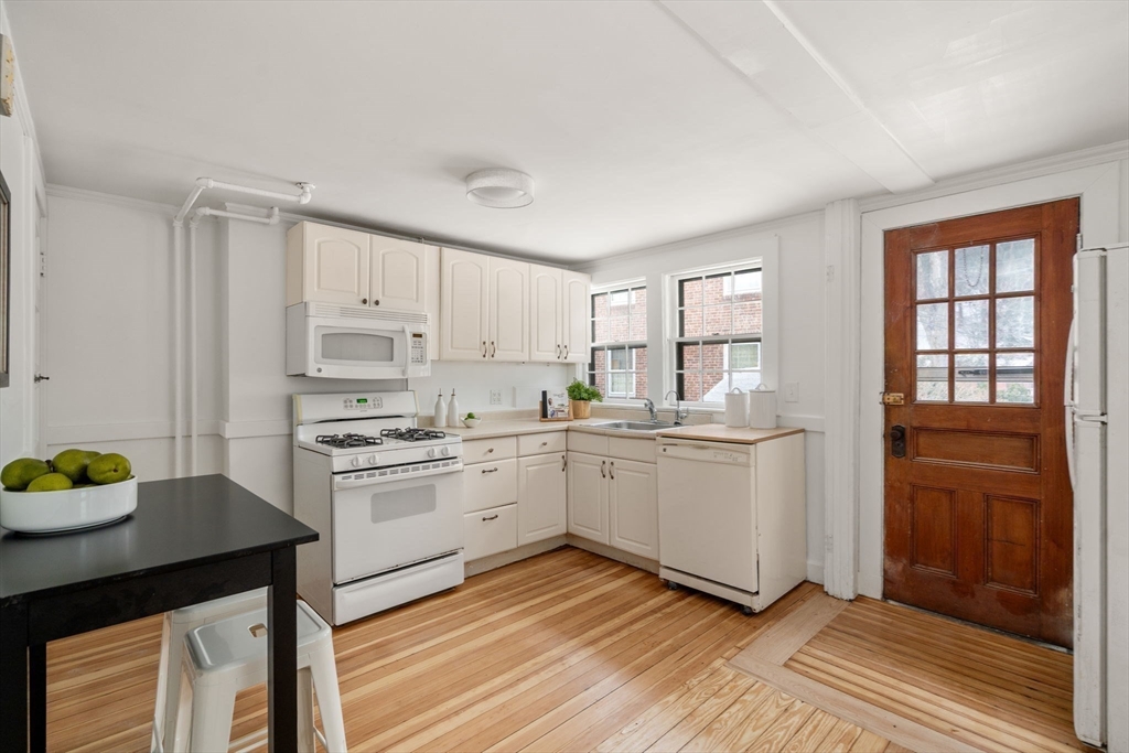 71 Highland Road Brookline, MA 02445 - Photo 8 of 18