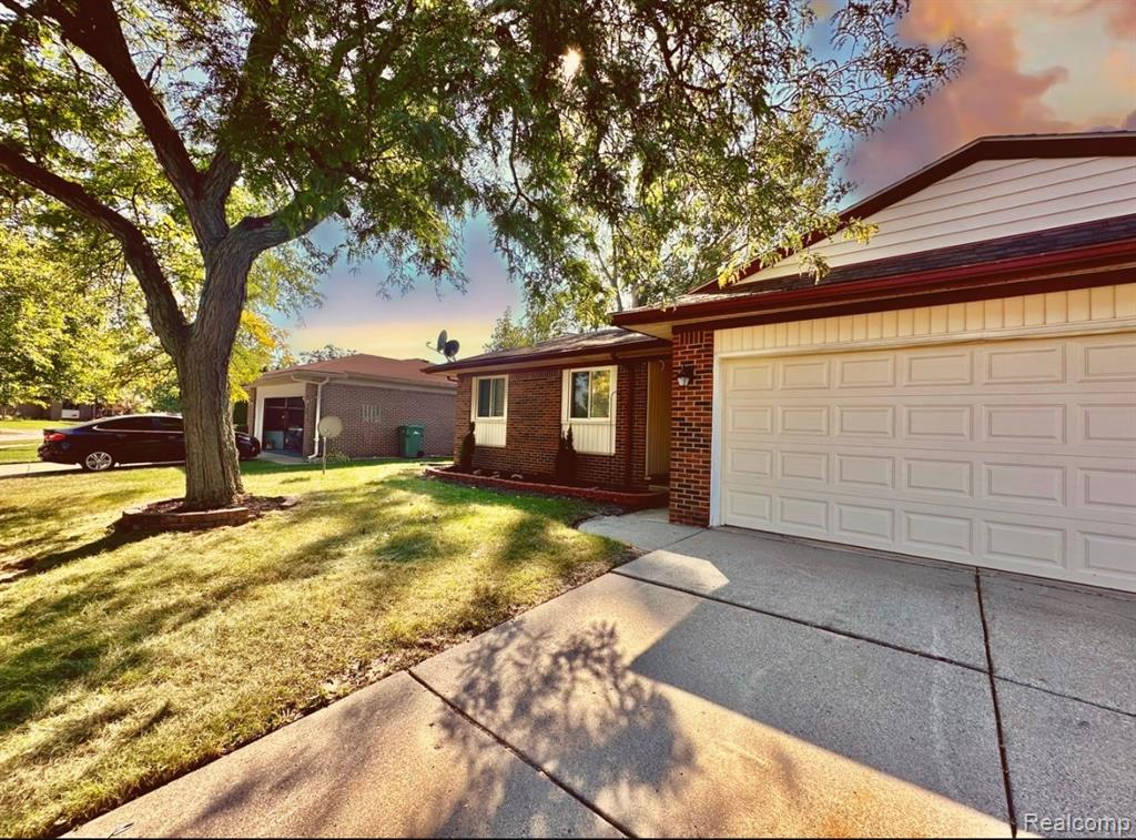 23616 Cedar Ridge Drive Romulus, MI 48174 - Photo 2 of 24 Gallery Image 2