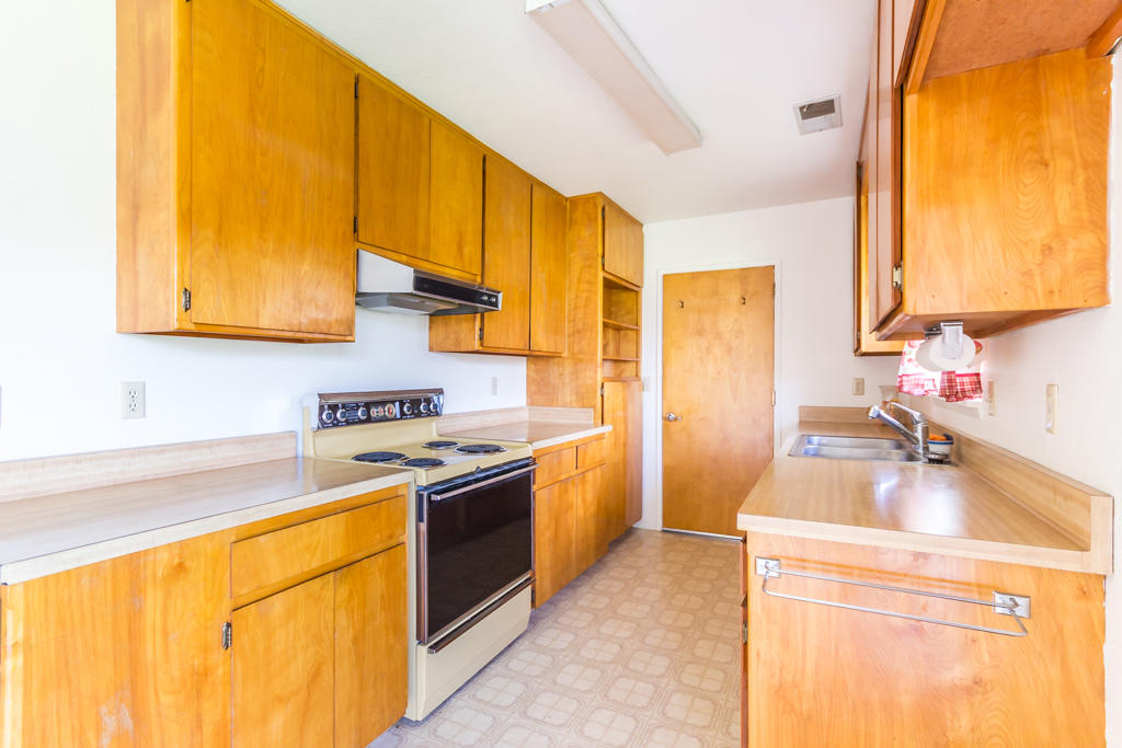 11866 Platina Road Ono, CA 96047 - Photo 4 of 17 16 kitchen