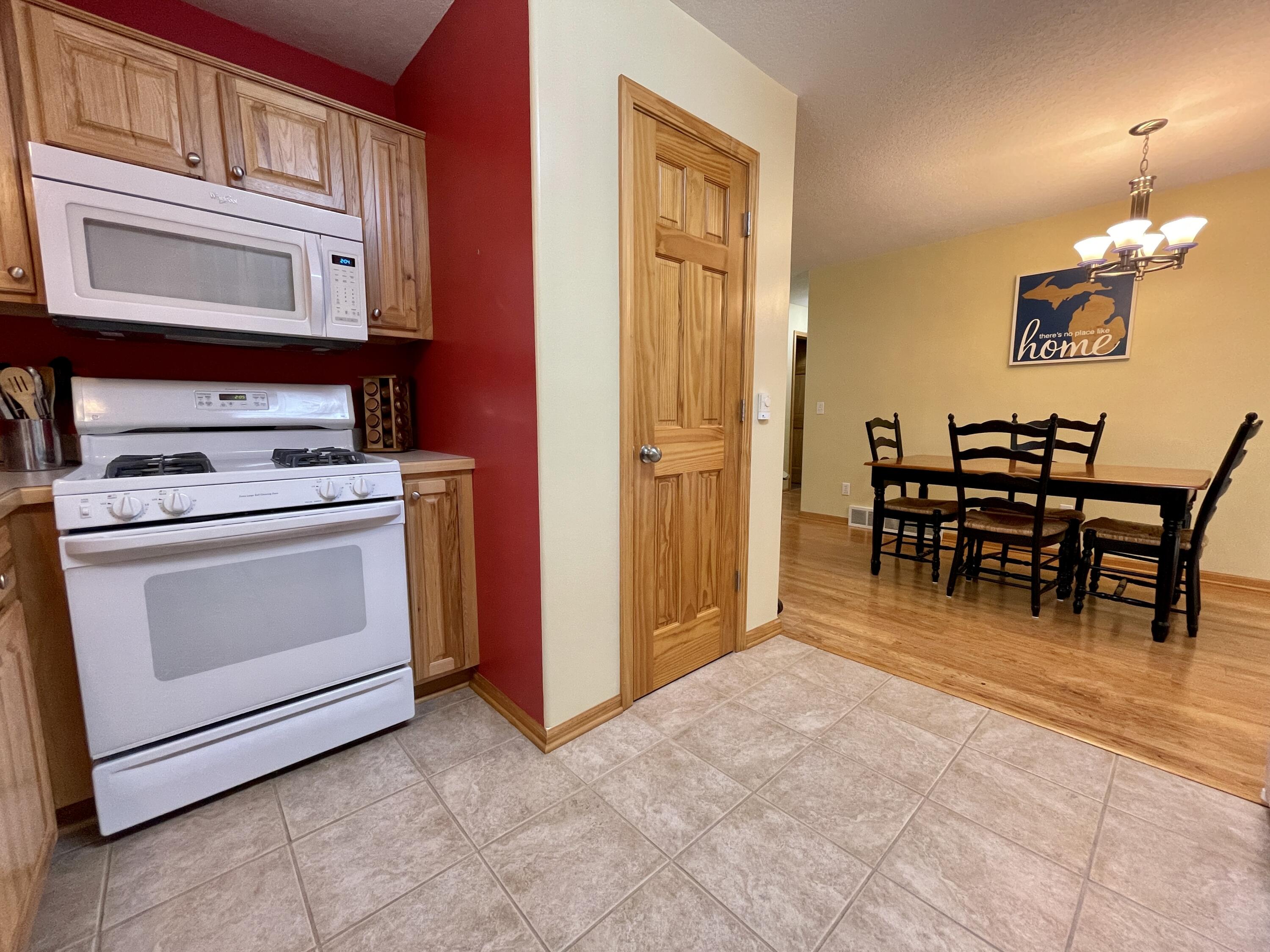 2546 35 1/2 Road Cadillac, MI 49601 - Photo 14 of 42 Greg Bosscher (19)
