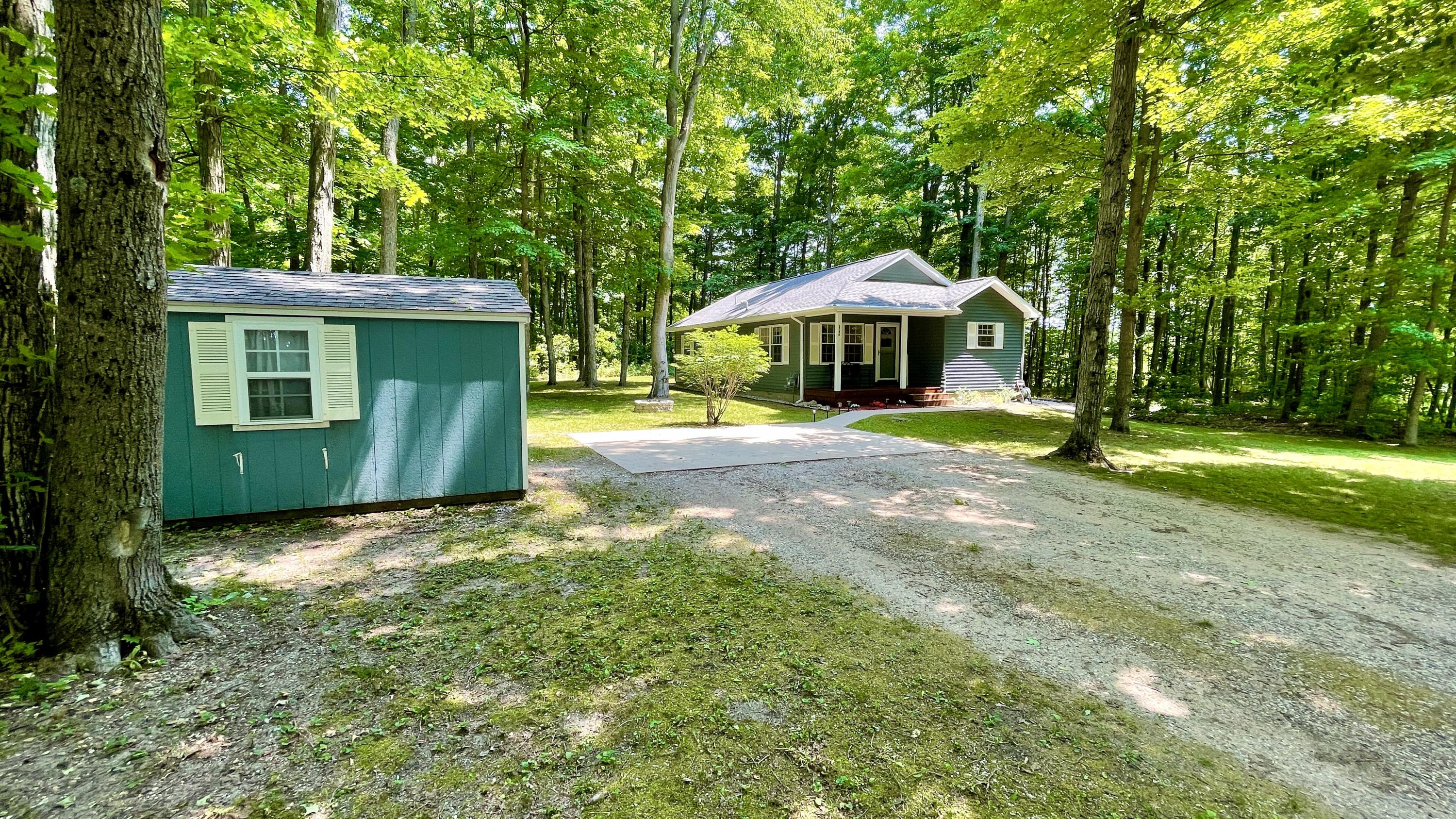 2546 35 1/2 Road Cadillac, MI 49601 - Photo 5 of 42 Greg Bosscher (6)