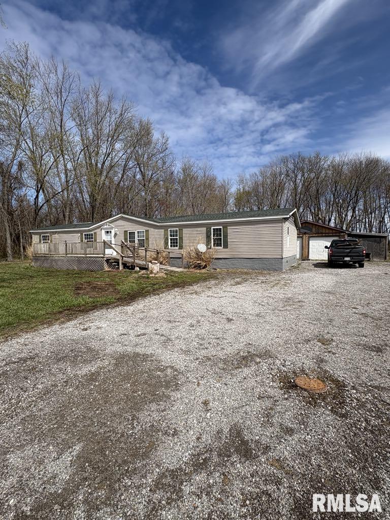 412 North Main Street Ewing, IL 62836 - Photo 2 of 27