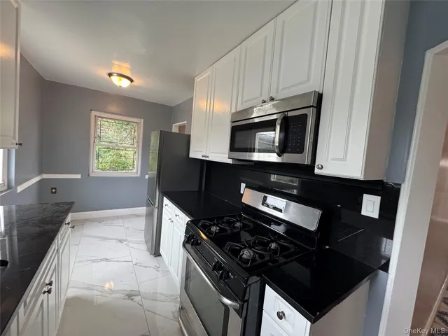 $3,900 | 153-32 77th Avenue | Kew Gardens Hills