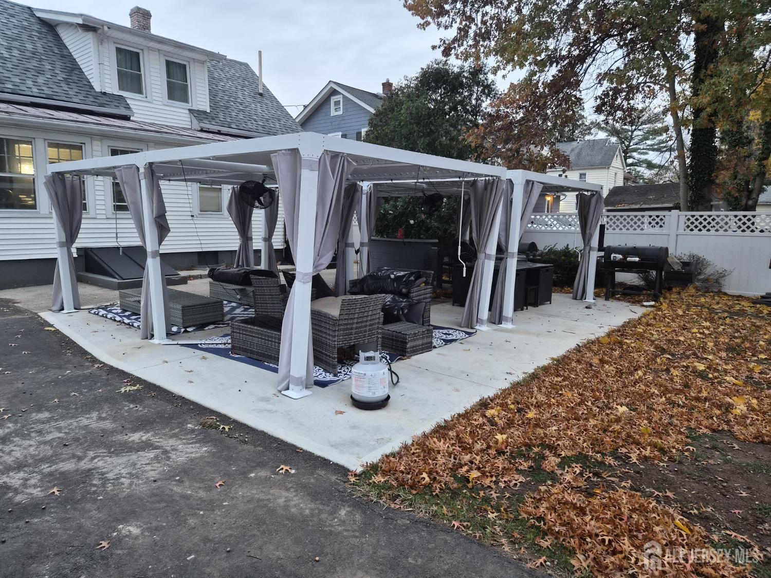 95 Farragut Road North Plainfield, NJ 07060 - Photo 18 of 30 a view of a patio