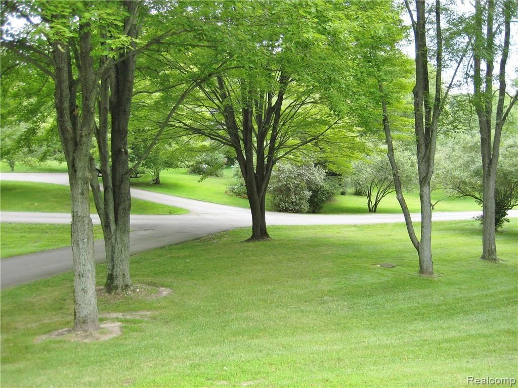 3783 Brighton Road Howell, MI 48843 - Photo 24 of 28