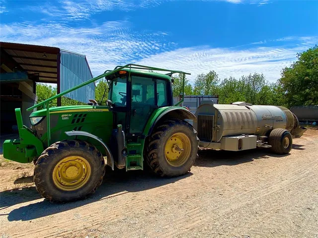 a view of yard with tree s