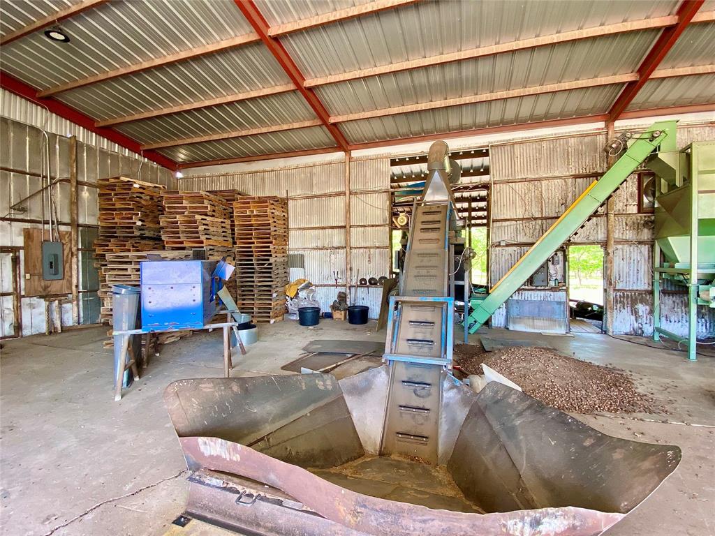 751 County Road 424 Comanche, TX 76442 - Photo 10 of 26 a room with lots of furniture and equipment