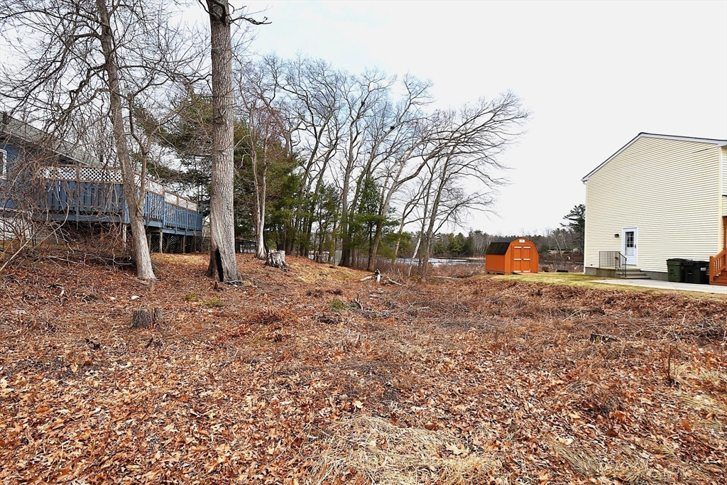 16 Black Point Road Webster, MA 01570 - Photo 2 of 9