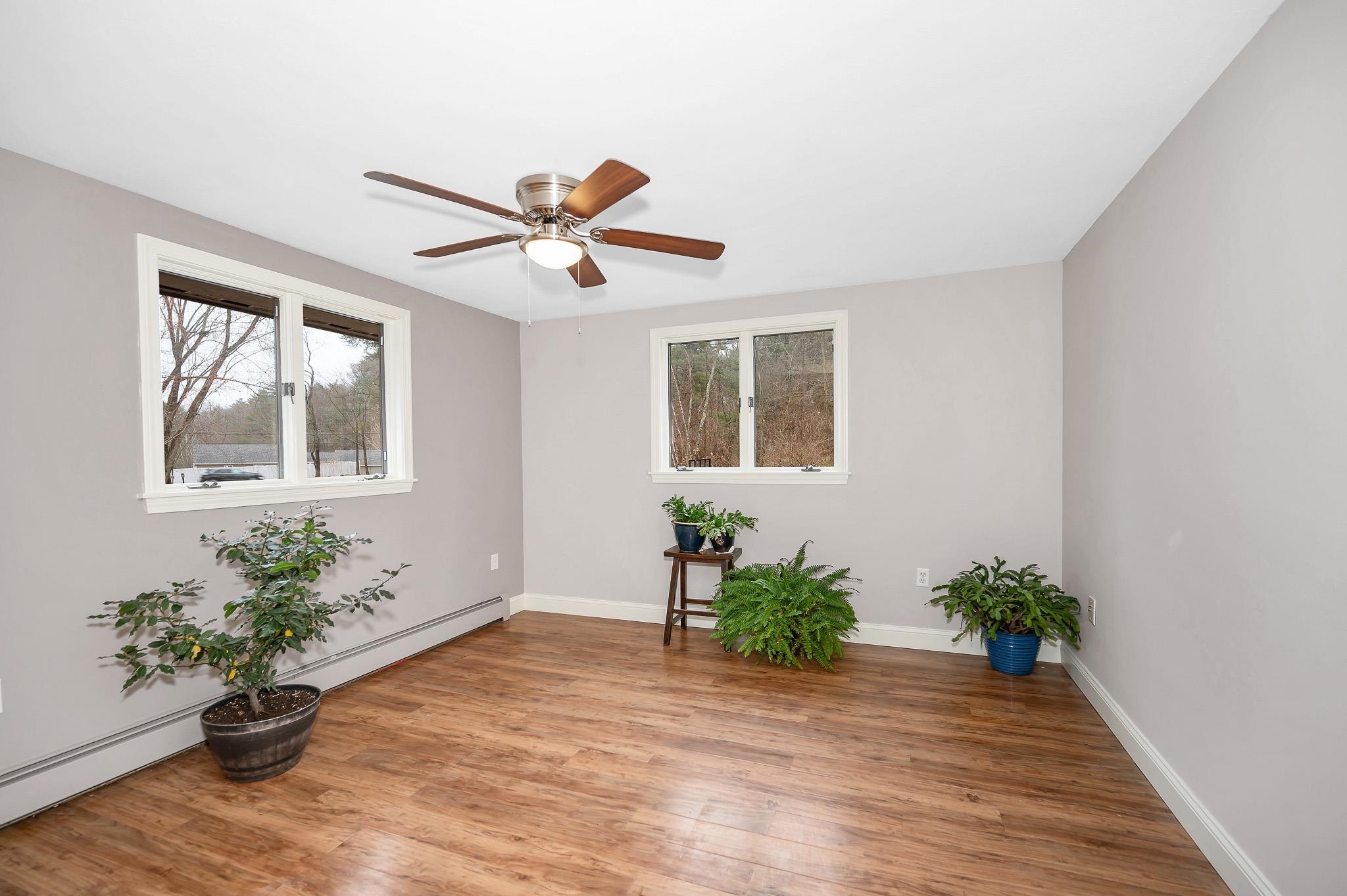 117 Stage Road Hampstead, NH 03841 - Photo 14 of 43 Gallery Image 14