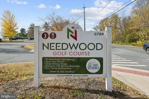 a view of sign board