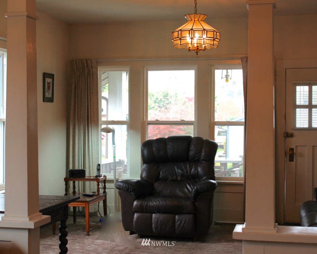 310 Williams Avenue North Renton, WA 98057 - Photo 4 of 15 Gallery Image 4