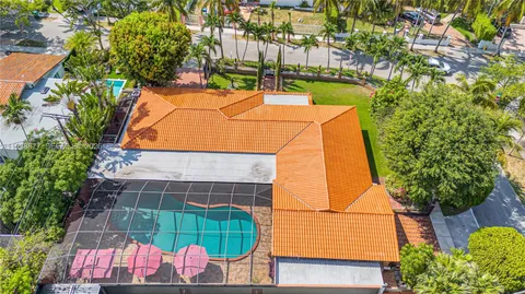 view of an outdoor space with swimming pool