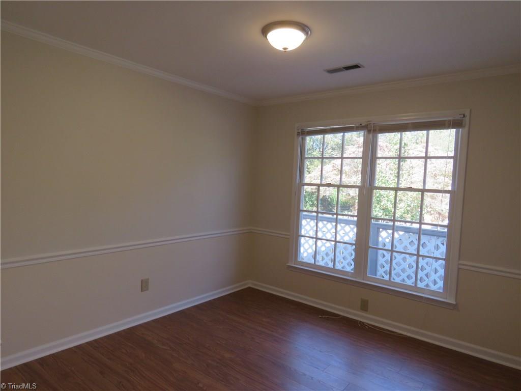 129 Pebble Rdg Lane Winston-Salem, NC 27104 - Photo 12 of 24 Dining room