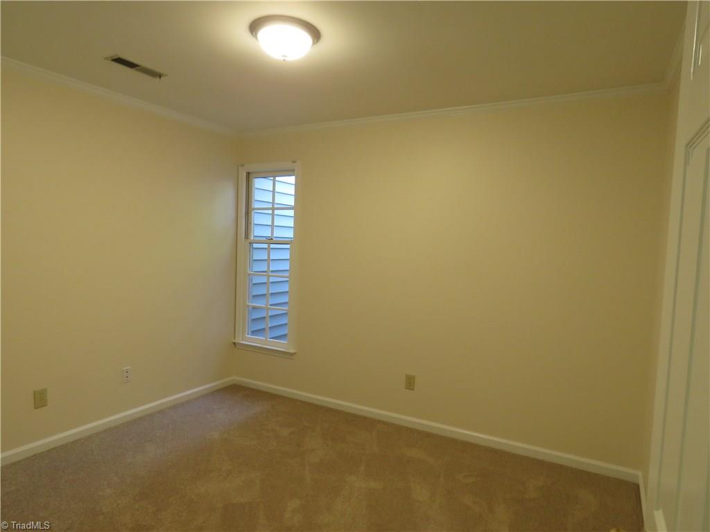129 Pebble Rdg Lane Winston-Salem, NC 27104 - Photo 16 of 24 Second bedroom