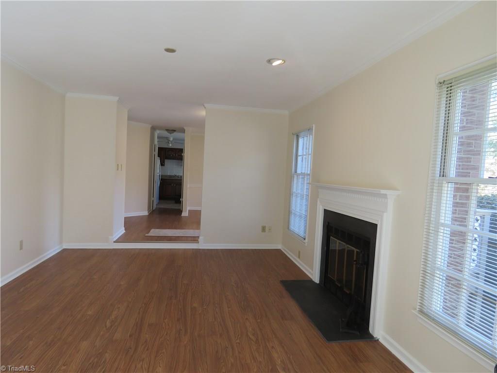 129 Pebble Rdg Lane Winston-Salem, NC 27104 - Photo 8 of 24 Bright step down great room