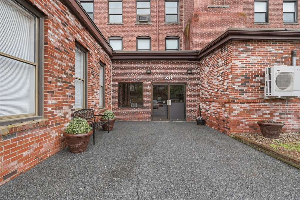 80 Foster Street, Unit 504 Peabody, MA 01960 - Photo 1 of 19