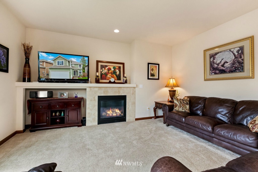 2126 132nd Street Southwest Everett, WA 98204 - Photo 2 of 13