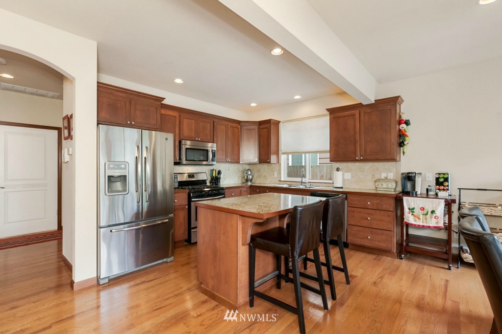 2126 132nd Street Southwest Everett, WA 98204 - Photo 4 of 13