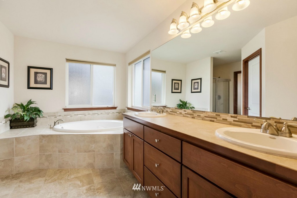 2126 132nd Street Southwest Everett, WA 98204 - Photo 10 of 13