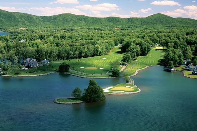 $1,159,000 | 31 Flagstick Court, Penhook, VA 24137