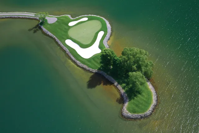 $1,159,000 | 31 Flagstick Court, Penhook, VA 24137