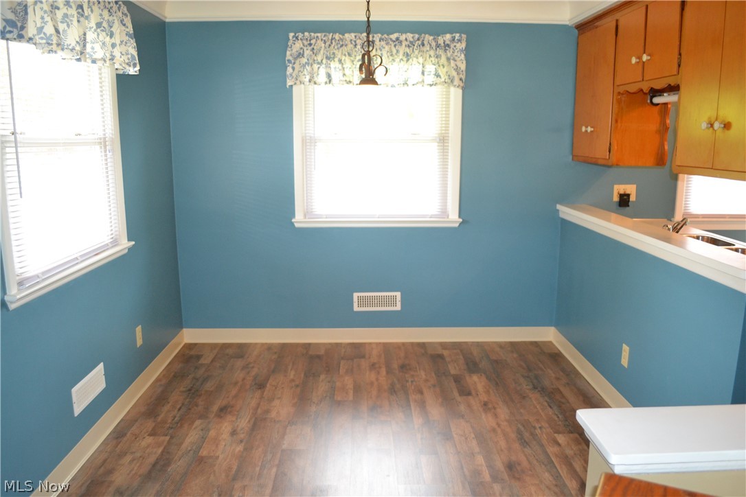 9520 Biddulph Road Cleveland, OH 44144 - Photo 4 of 19 Gallery Image 4