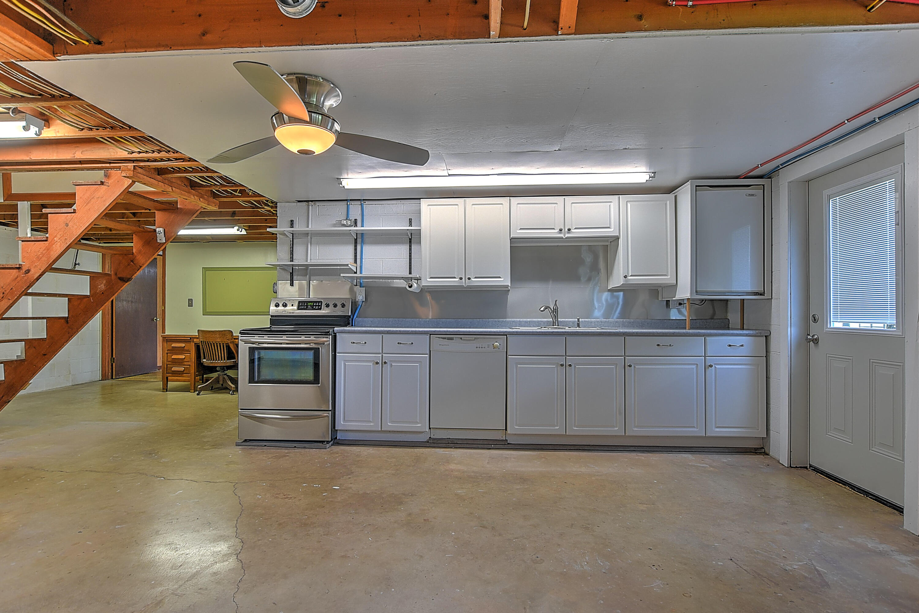 915 Meadowbrook Road Afton, TN 37616 - Photo 33 of 62 915 Meadowbrook-30