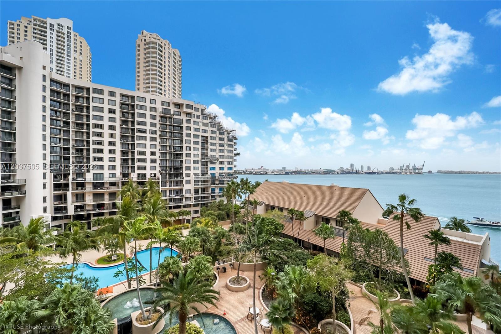 520 Brickell Key Drive, Unit A802 Miami, FL 33131 - Photo 2 of 10