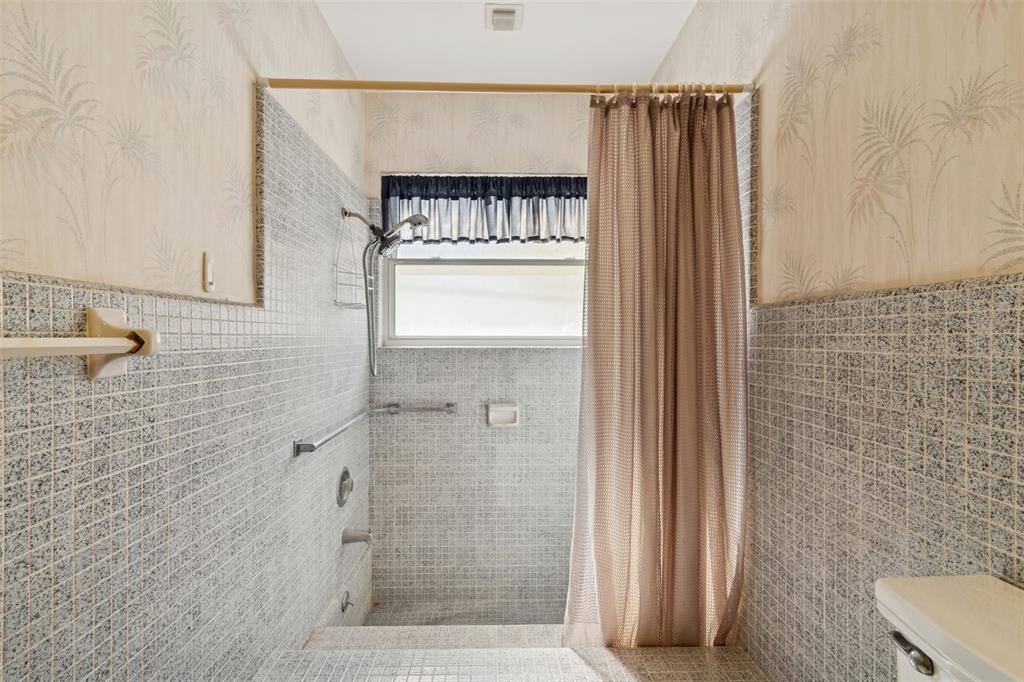 1507 Winding Way West Clearwater, FL 33764 - Photo 41 of 77