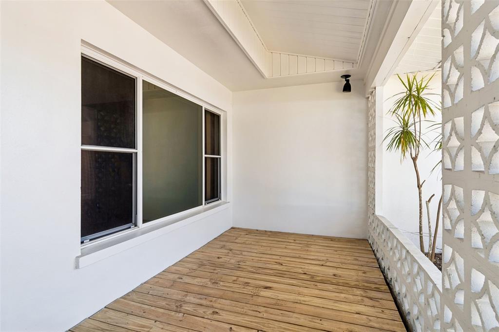 1507 Winding Way West Clearwater, FL 33764 - Photo 6 of 77