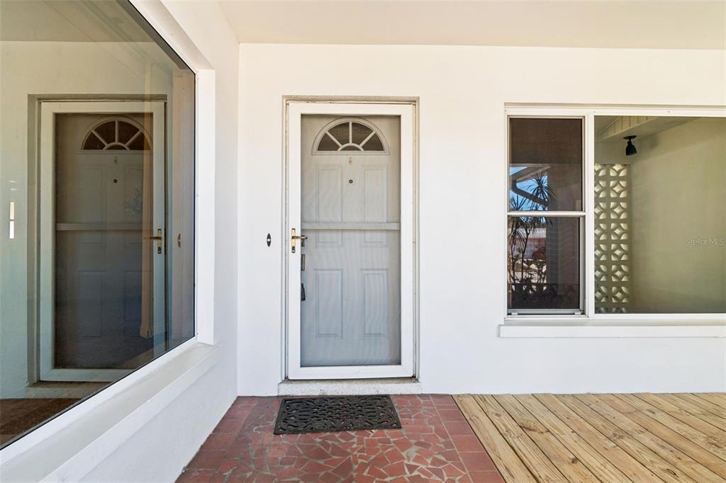 1507 Winding Way West Clearwater, FL 33764 - Photo 9 of 77