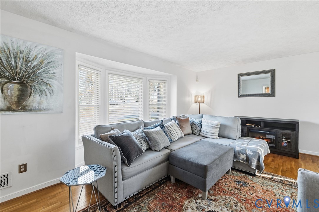 550 Aldersmead Road North Chesterfield, VA 23236 - Photo 4 of 25