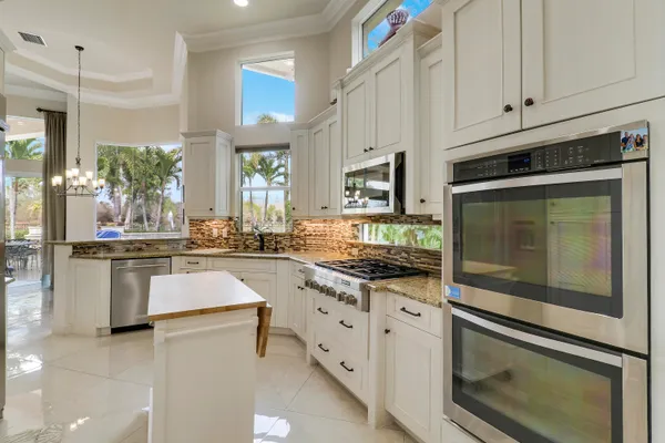 $2,699,000 | 167 Rosalia Court, Jupiter, FL 33478