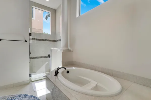 $2,699,000 | 167 Rosalia Court, Jupiter, FL 33478