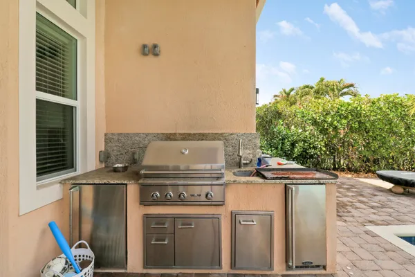 $2,699,000 | 167 Rosalia Court, Jupiter, FL 33478
