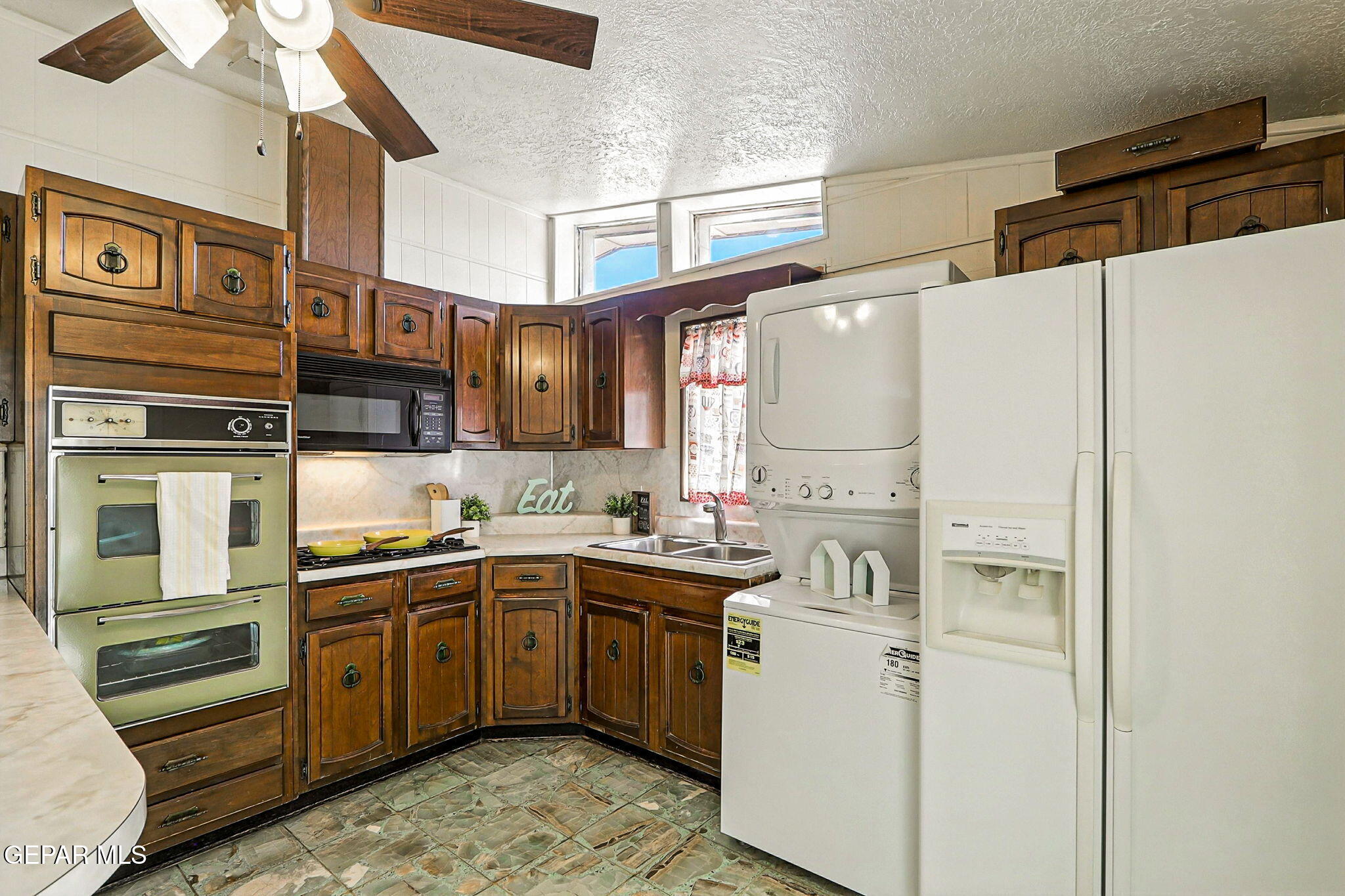 151 Aspen Road El Paso, TX 79915 - Photo 14 of 35 14-web-or-mls-IMG_9700