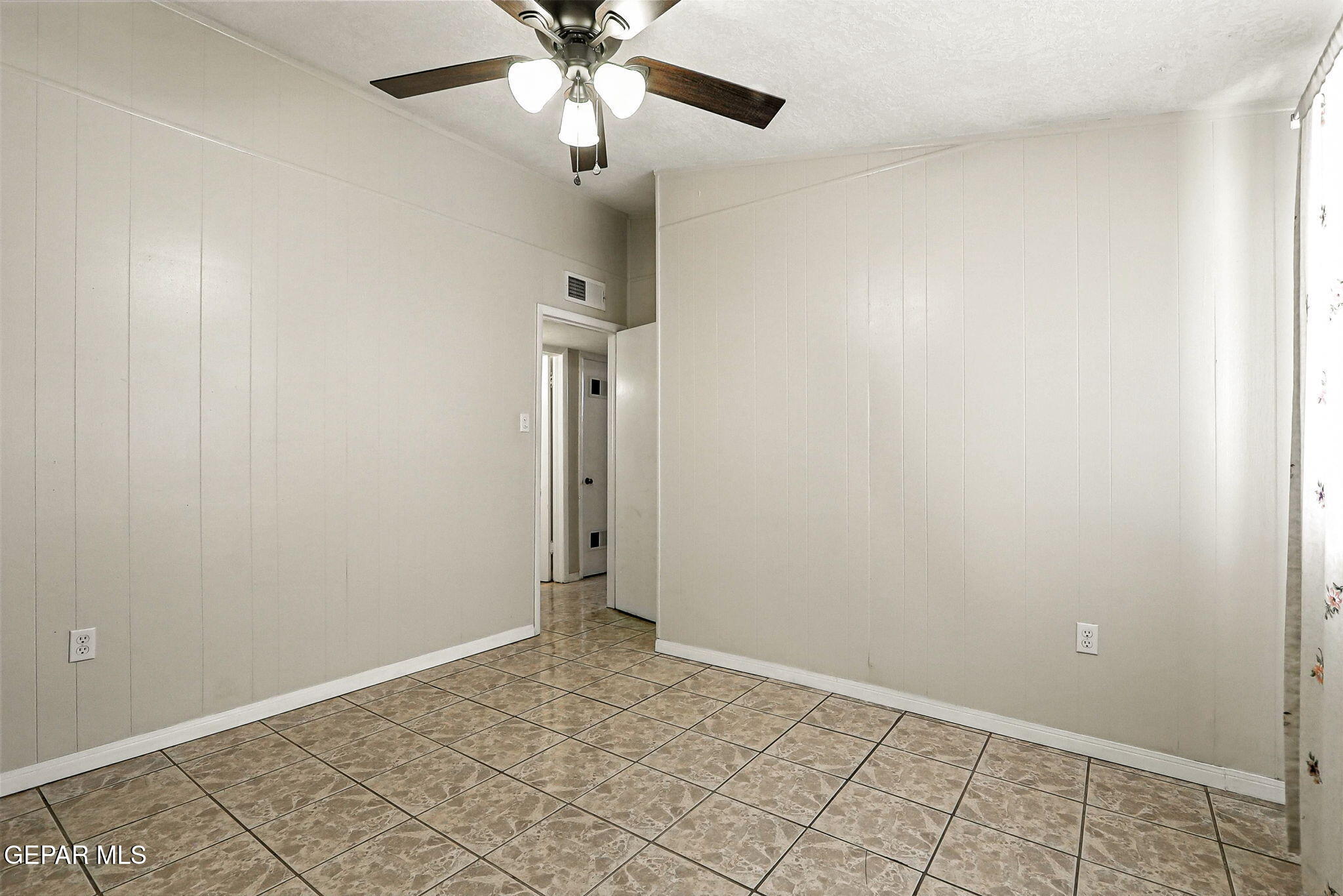 151 Aspen Road El Paso, TX 79915 - Photo 23 of 35 23-web-or-mls-IMG_9751