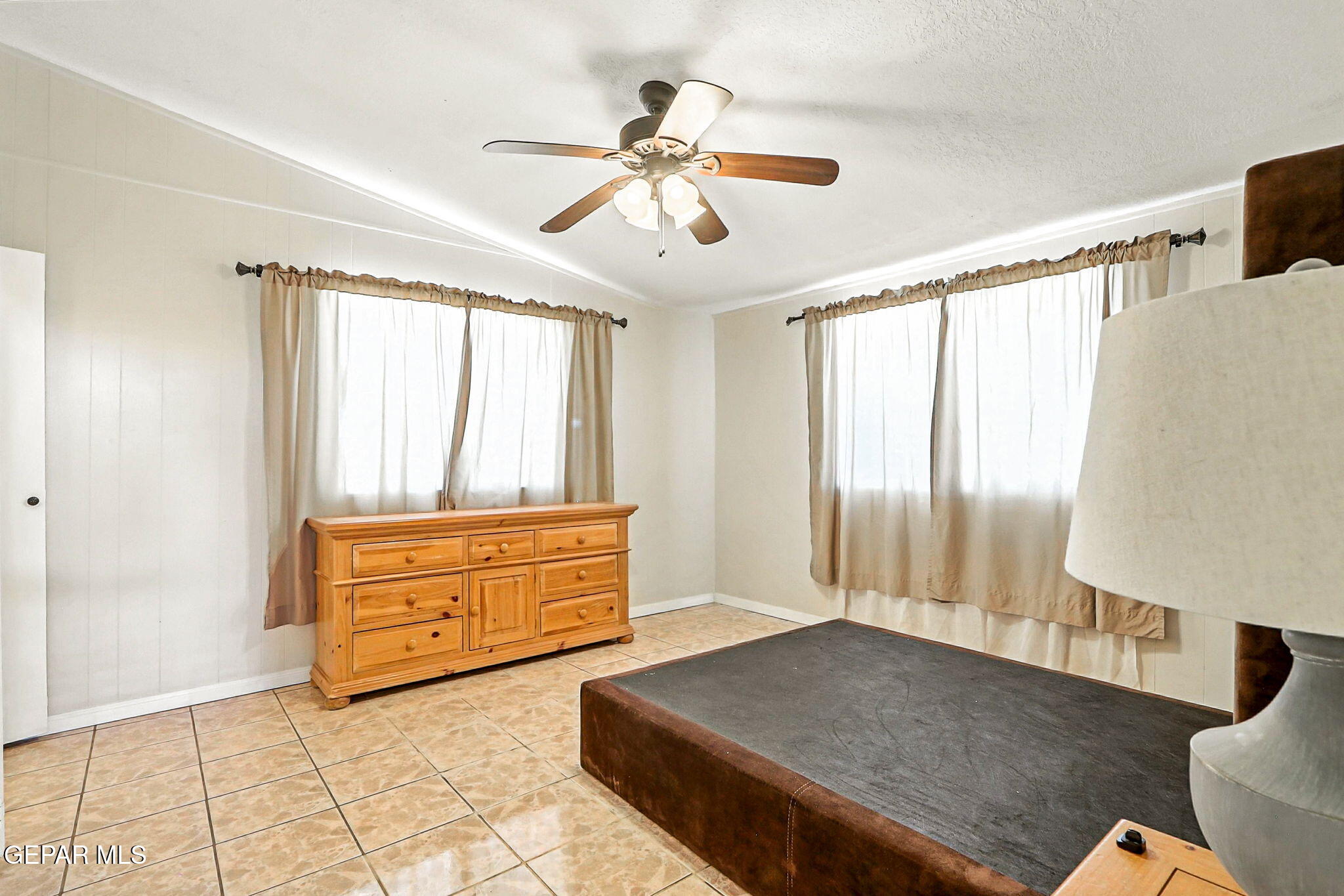 151 Aspen Road El Paso, TX 79915 - Photo 24 of 35 24-web-or-mls-IMG_9758