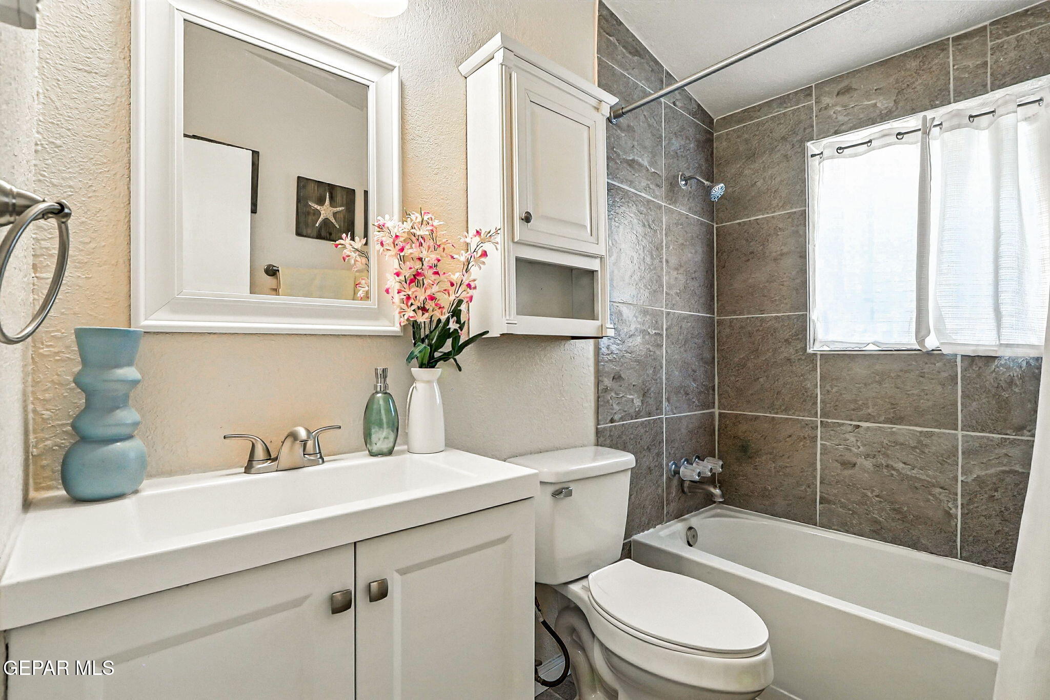 151 Aspen Road El Paso, TX 79915 - Photo 29 of 35 29-web-or-mls-IMG_9786