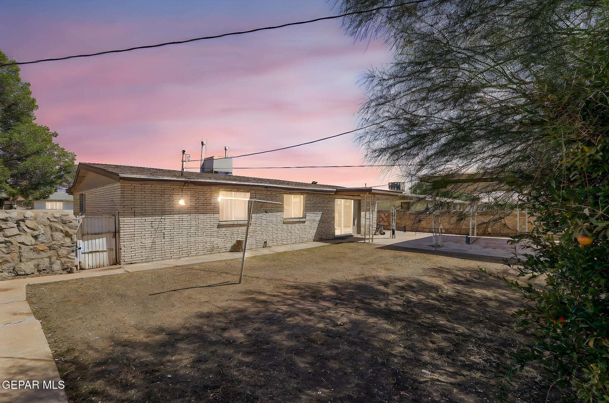 151 Aspen Road El Paso, TX 79915 - Photo 33 of 35 33-web-or-mls-IMG_9811 day to dusk