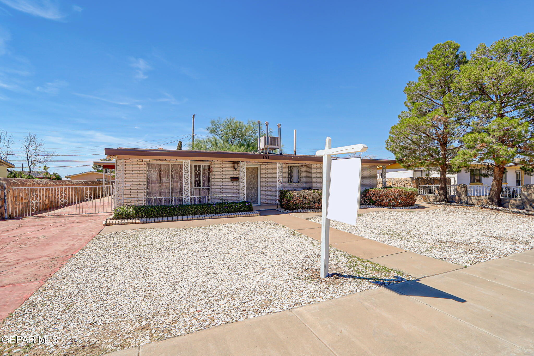 151 Aspen Road El Paso, TX 79915 - Photo 5 of 35 5-web-or-mls-IMG_9655