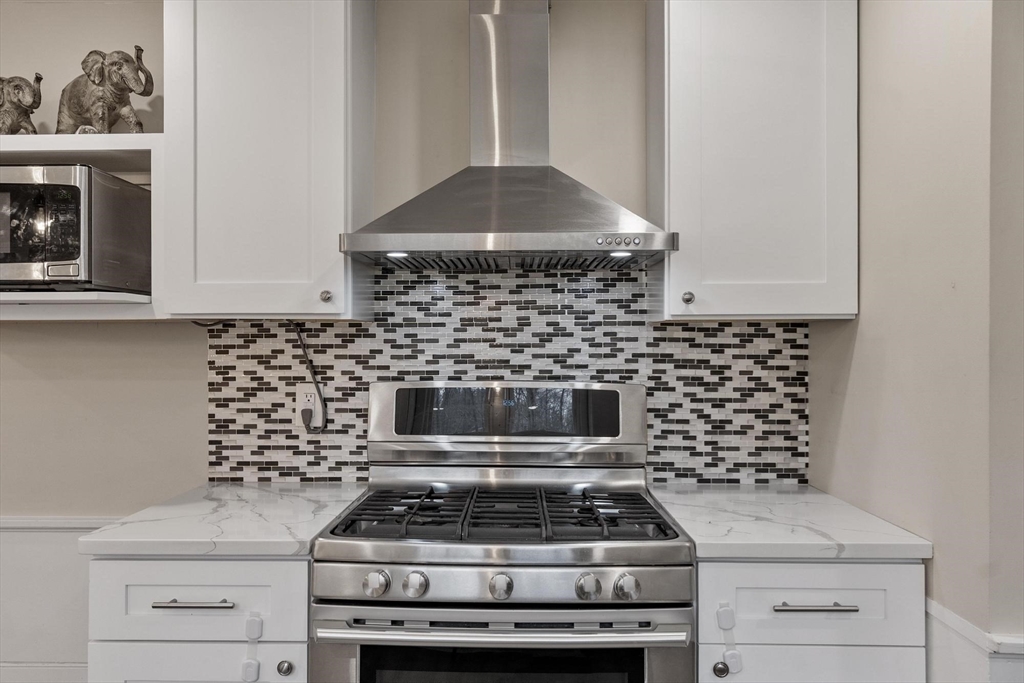 23 Monument Hill Road Chelmsford, MA 01824 - Photo 11 of 33