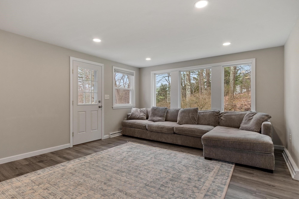 23 Monument Hill Road Chelmsford, MA 01824 - Photo 14 of 33