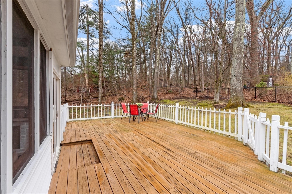 23 Monument Hill Road Chelmsford, MA 01824 - Photo 19 of 33