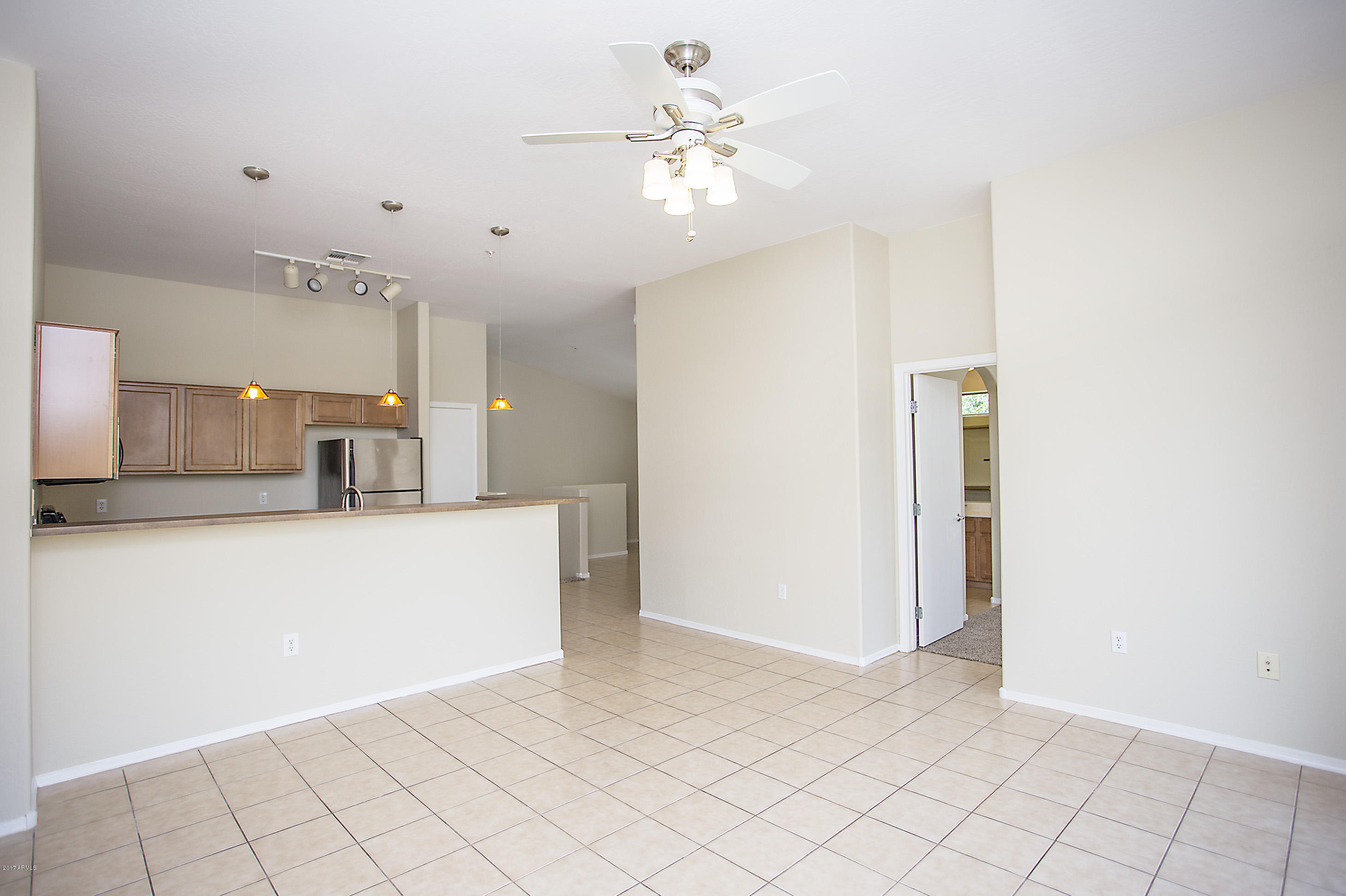 2150 East Bell Road, Unit 1128 Phoenix, AZ 85022 - Photo 12 of 43 34
