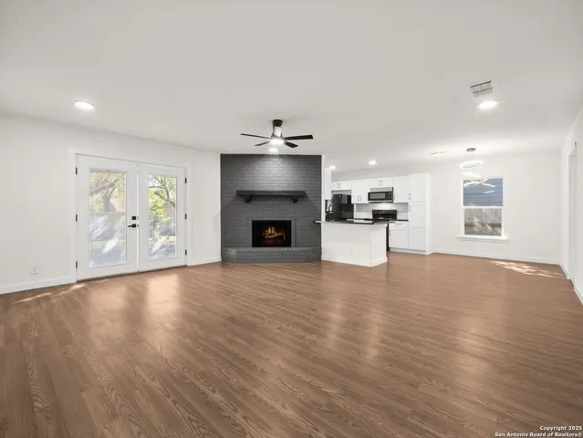 $249,900 | 822 Robinair Drive, San Antonio, TX 78245