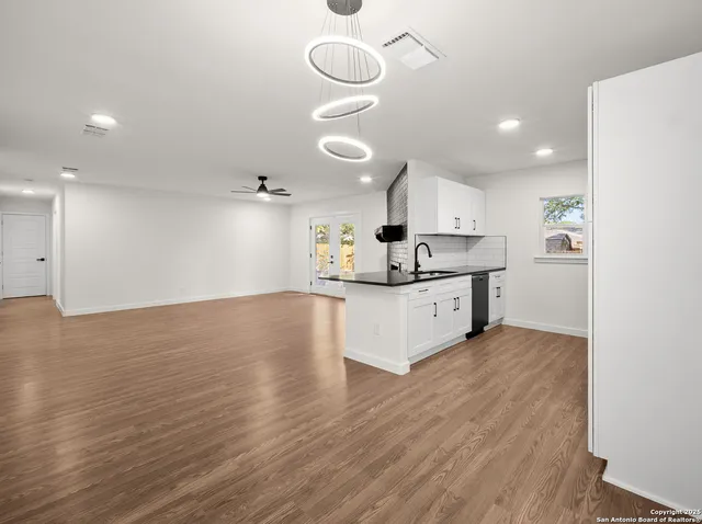 $249,900 | 822 Robinair Drive, San Antonio, TX 78245