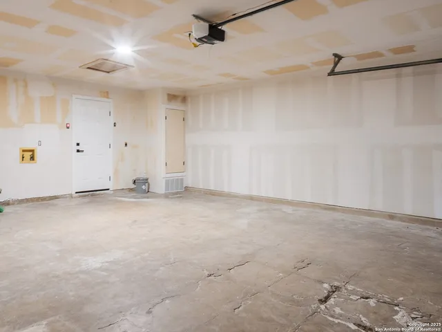 $249,900 | 822 Robinair Drive, San Antonio, TX 78245